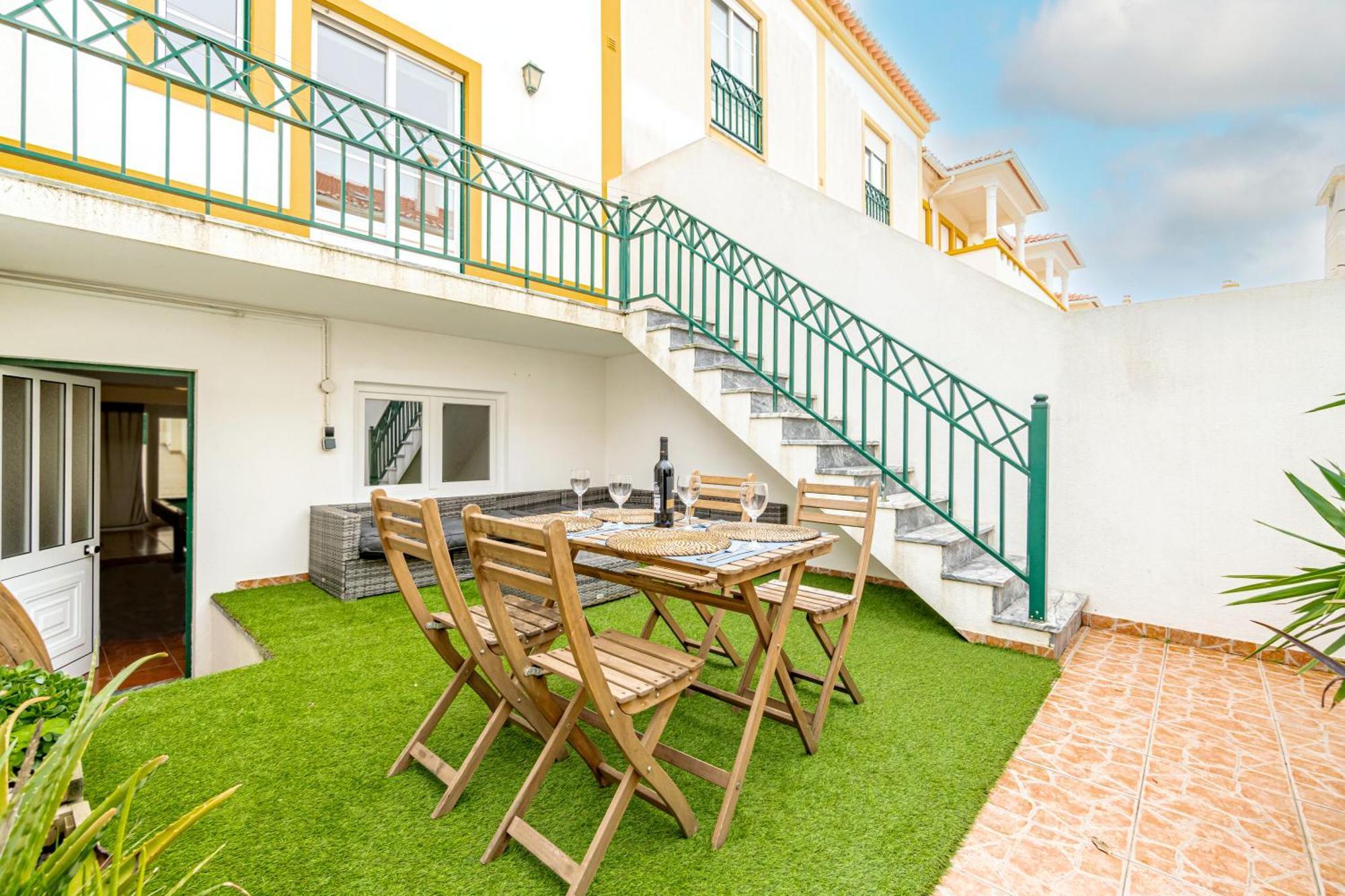 Baleal Happiness Surf House Vila Ferrel  Exterior foto