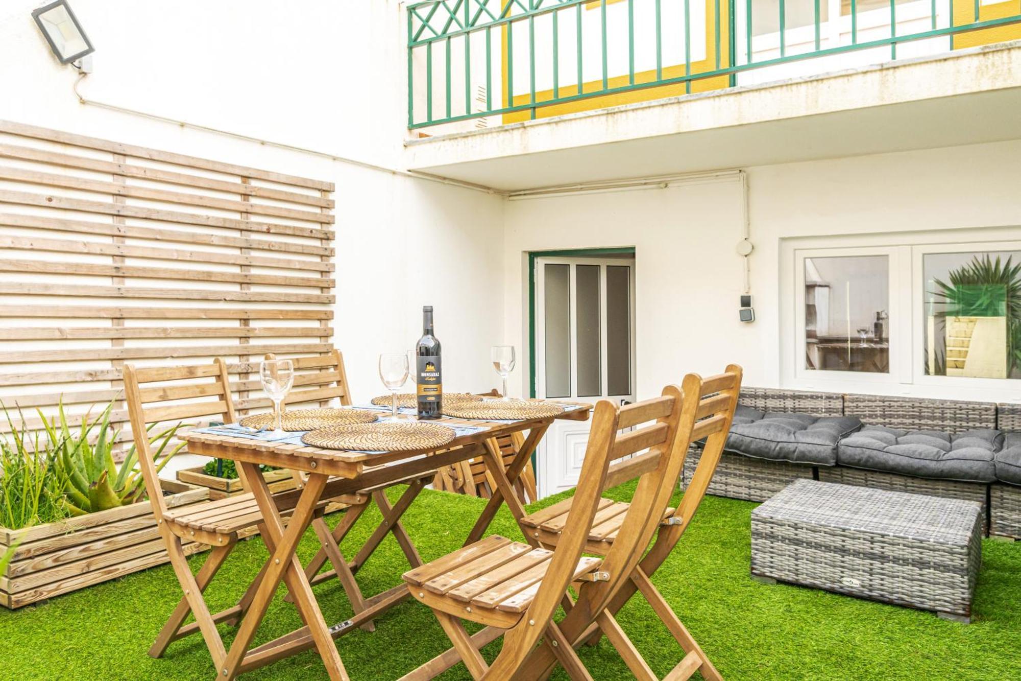 Baleal Happiness Surf House Vila Ferrel  Exterior foto